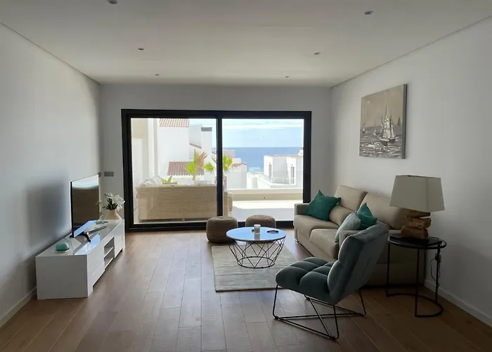 Modern 2 Beds Apartment In Alcaidesa